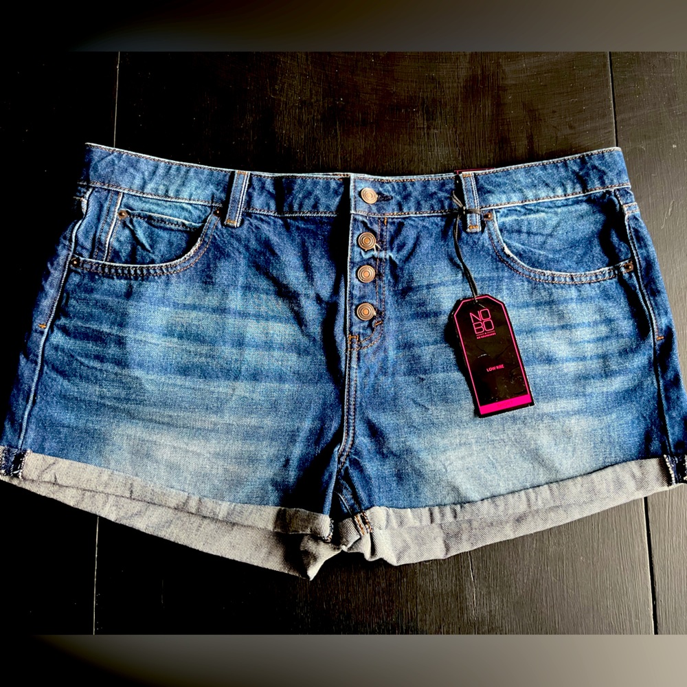 No Boundaries Jean Shorts - size 19 - New with tags
